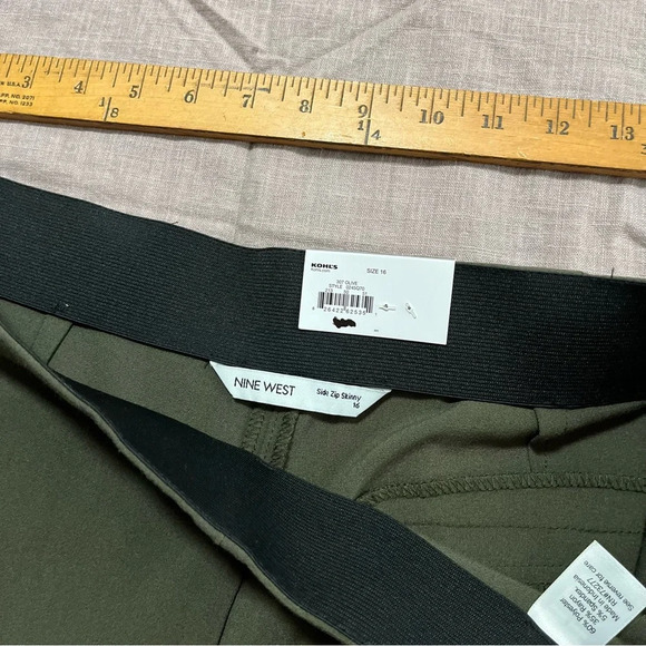 NWT Nine West Side zip high rise flat front pants olive green Plus Size 16 - Picture 7 of 8